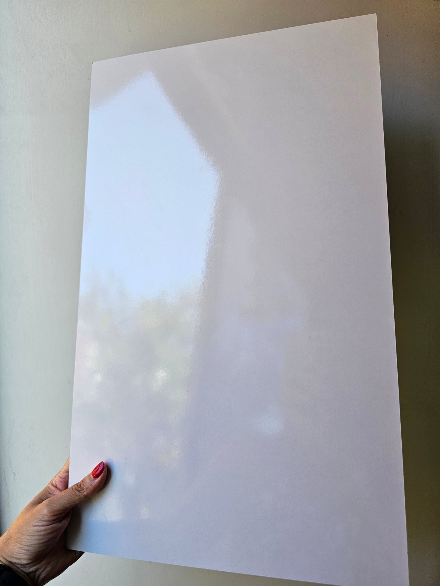 Lámina MDF 2,8mm – 1 Cara Blanca Brillante (30x50 cm)