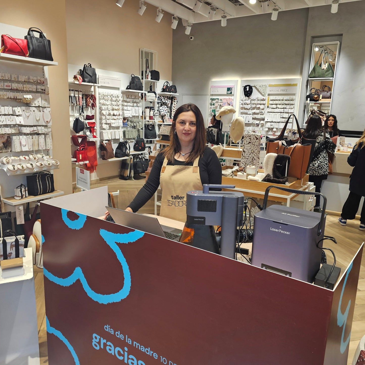 Pack Retail Full Day – Grabado Láser en Vivo